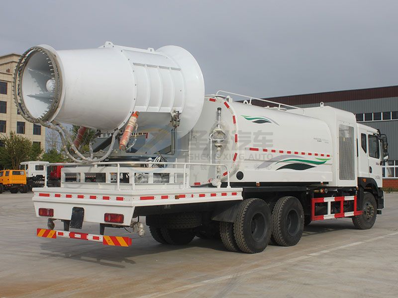 東風(fēng)御龍后雙橋80米多功能抑塵車