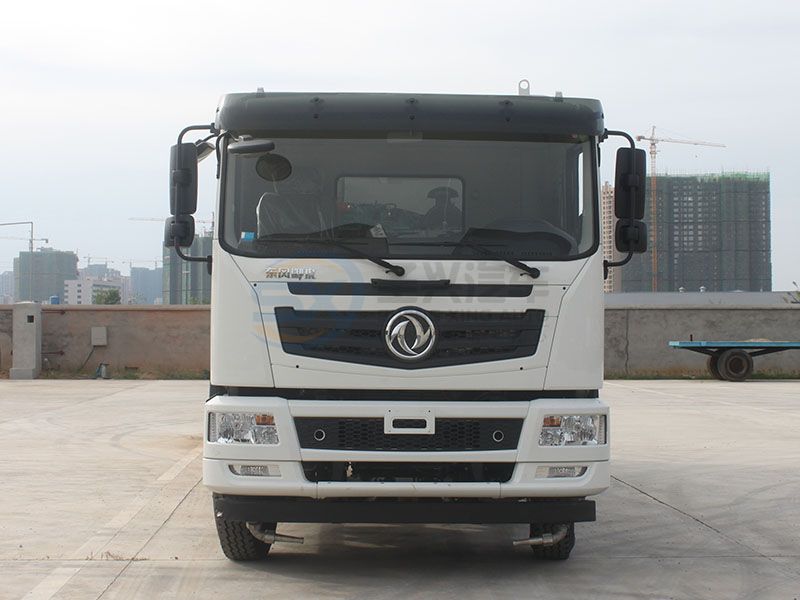 東風(fēng)御龍后雙橋80米多功能抑塵車