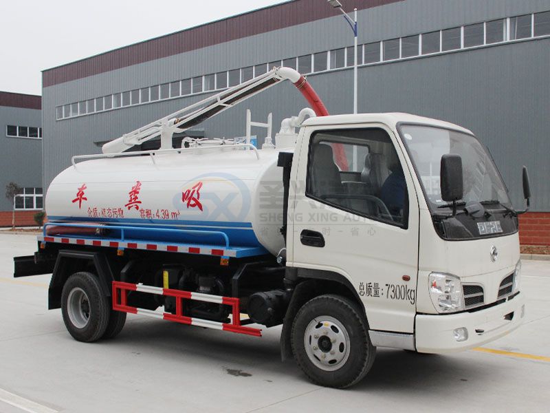 東風(fēng)福瑞卡5方吸糞車