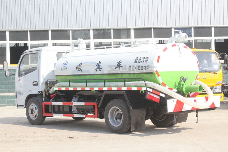 東風(fēng)多利卡5方吸糞車 東風(fēng)多利卡5方吸糞車