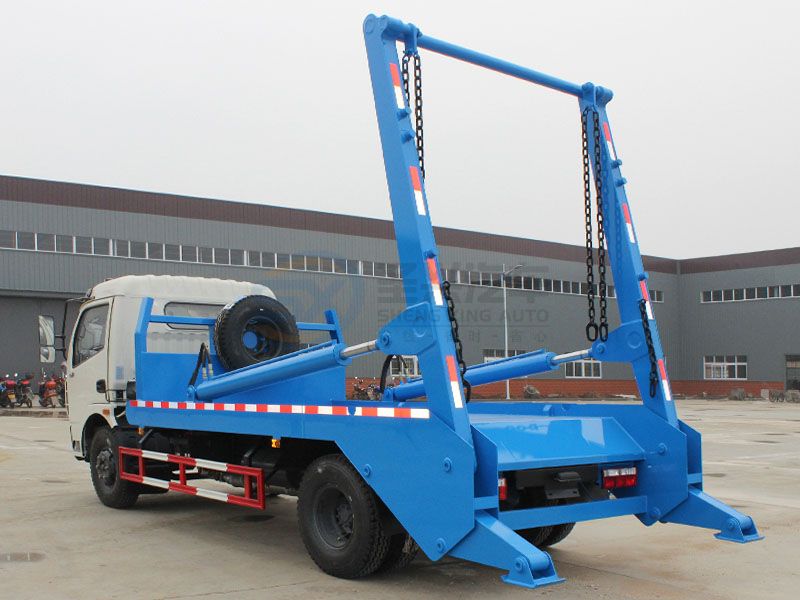 東風(fēng)大多利卡擺臂垃圾車