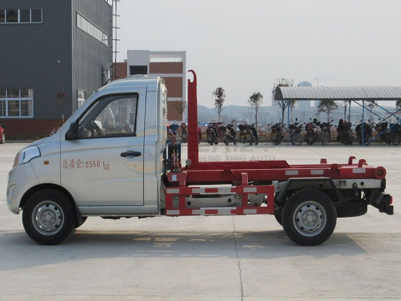 福田伽途勾臂垃圾車