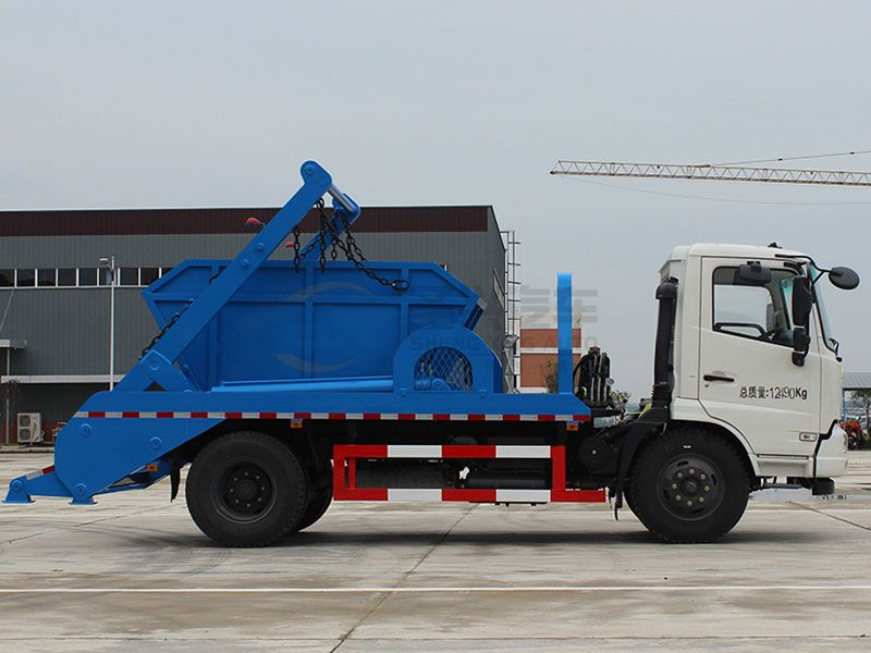 東風(fēng)天錦擺臂垃圾車