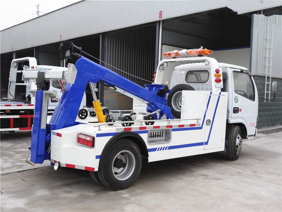 東風(fēng)小多利卡拖吊聯(lián)體清障車(chē)