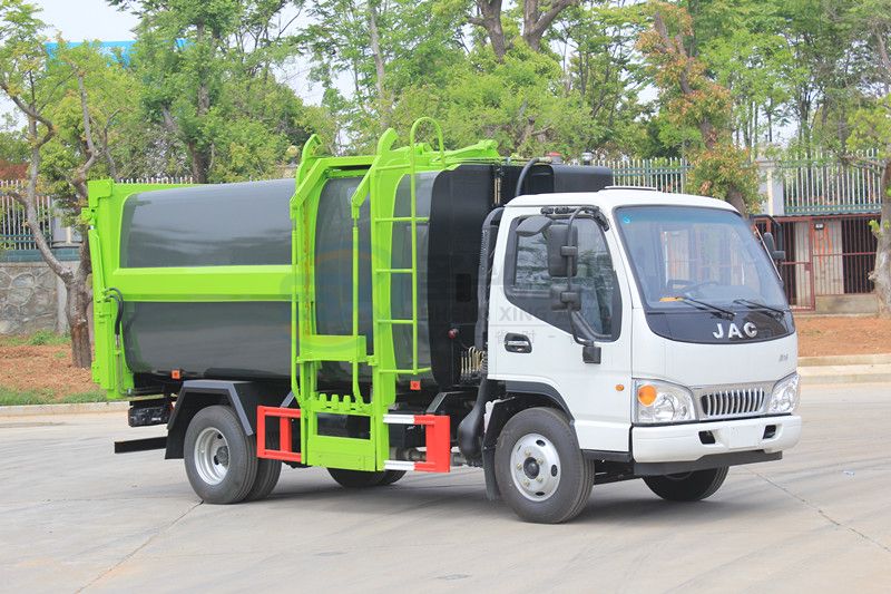 升級(jí)版江淮康玲壓縮式掛桶垃圾車