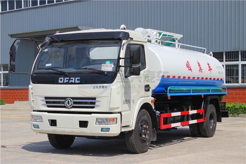 東風(fēng)多利卡8方吸糞車