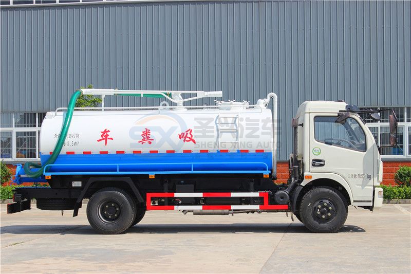 東風(fēng)多利卡8方吸糞車