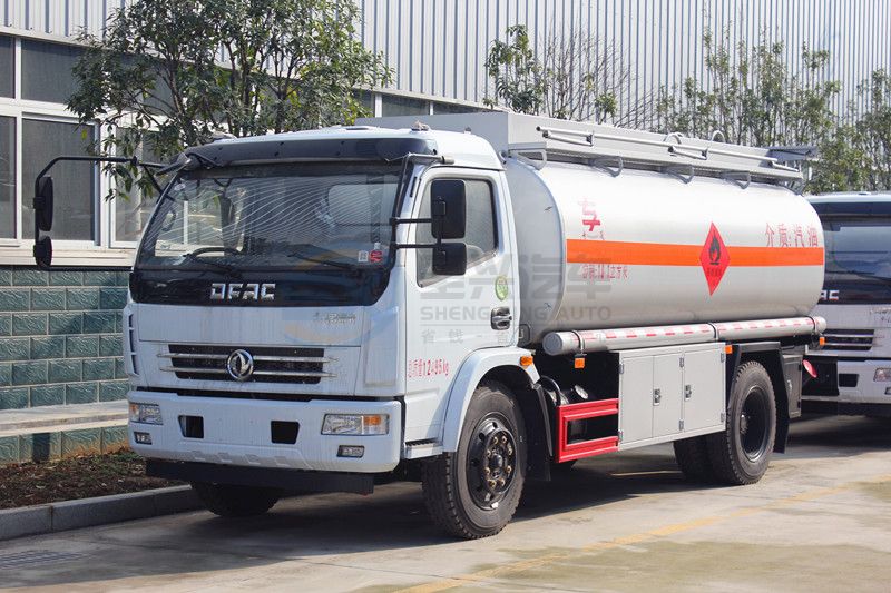 東風(fēng)多利卡10噸加油車(chē)