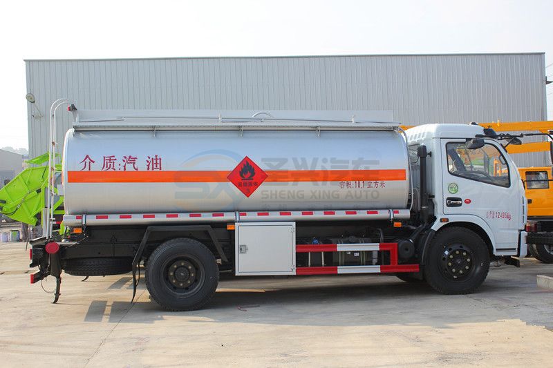 東風(fēng)多利卡10噸加油車