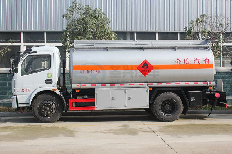 東風(fēng)多利卡10噸加油車