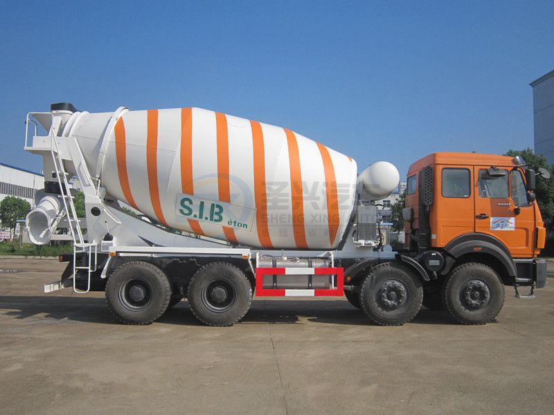 北奔16方攪拌車(chē)