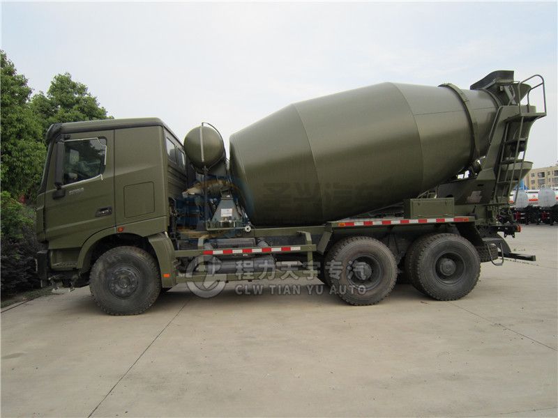 北奔重卡后雙橋攪拌車(chē)12方