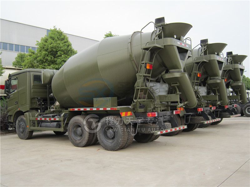 北奔重卡后雙橋攪拌車(chē)12方