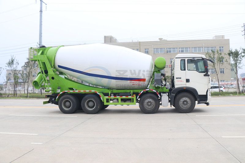 重汽豪沃18方攪拌車(chē)