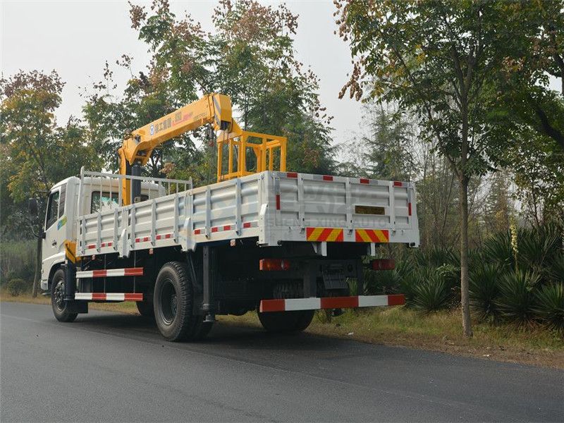 東風(fēng)天錦5噸隨車吊