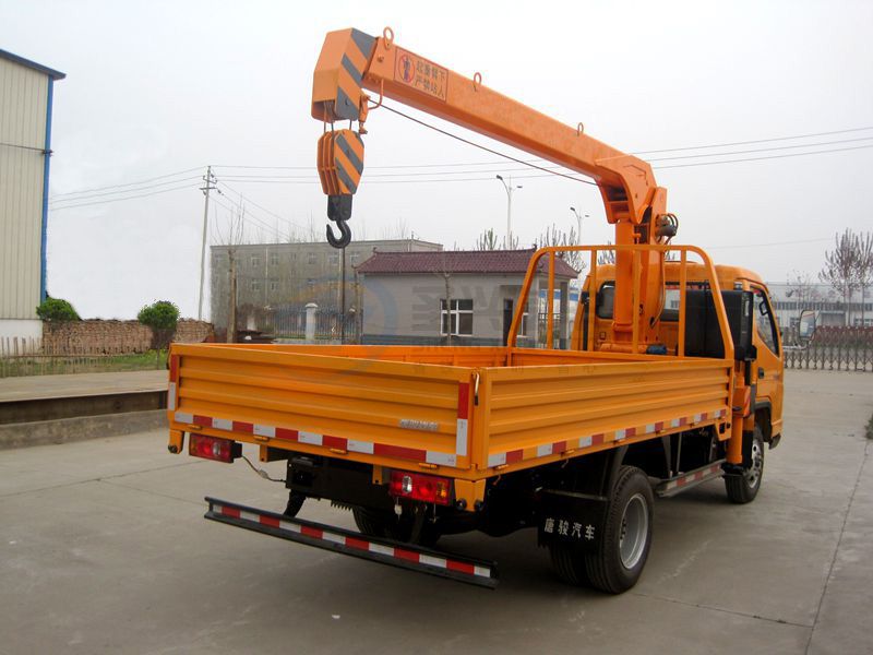 唐駿藍(lán)牌小型3.2噸隨車吊