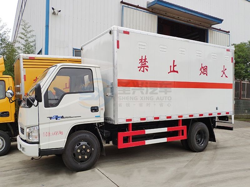 江鈴順達爆破器材運輸車