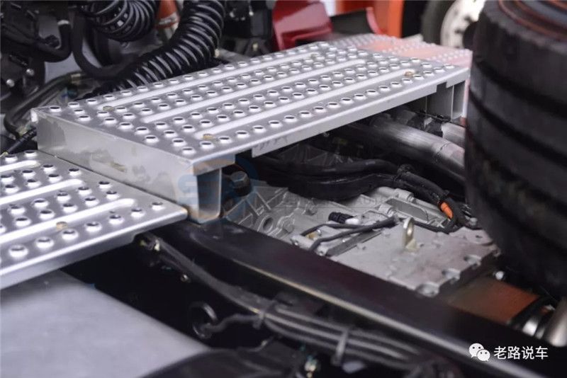 陜汽德龍X6000 (16)