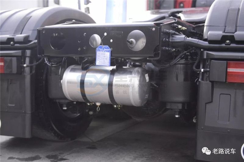 陜汽德龍X6000 (19)