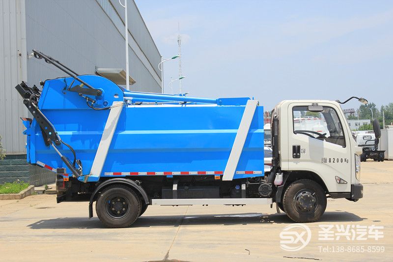 江鈴凱銳后裝無泄漏壓縮垃圾車 