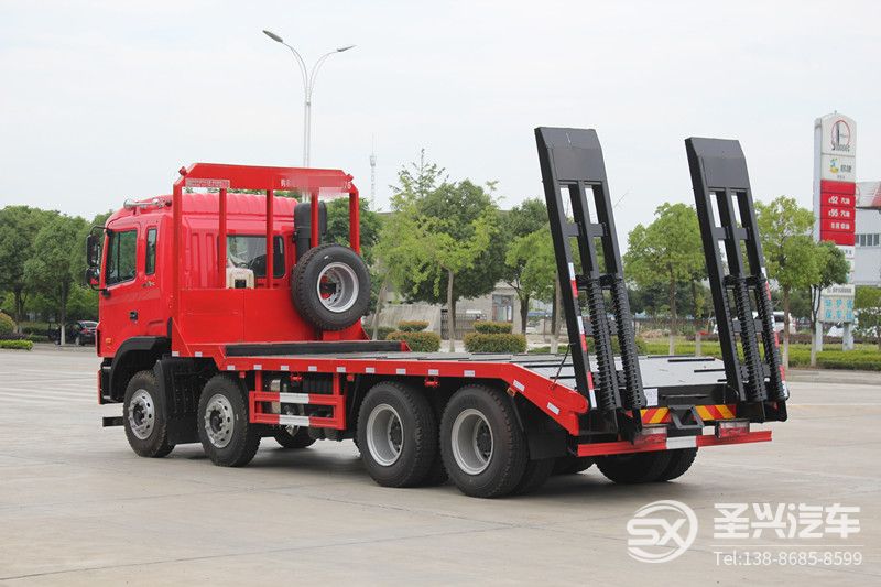 江淮A5前四后八底平板挖機(jī)運(yùn)輸車 江淮A5前四后八底平板挖機(jī)運(yùn)輸車