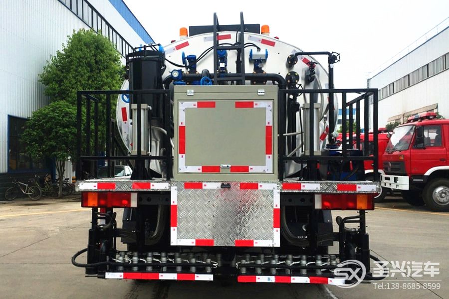 重汽斯太爾12噸瀝青灑布車