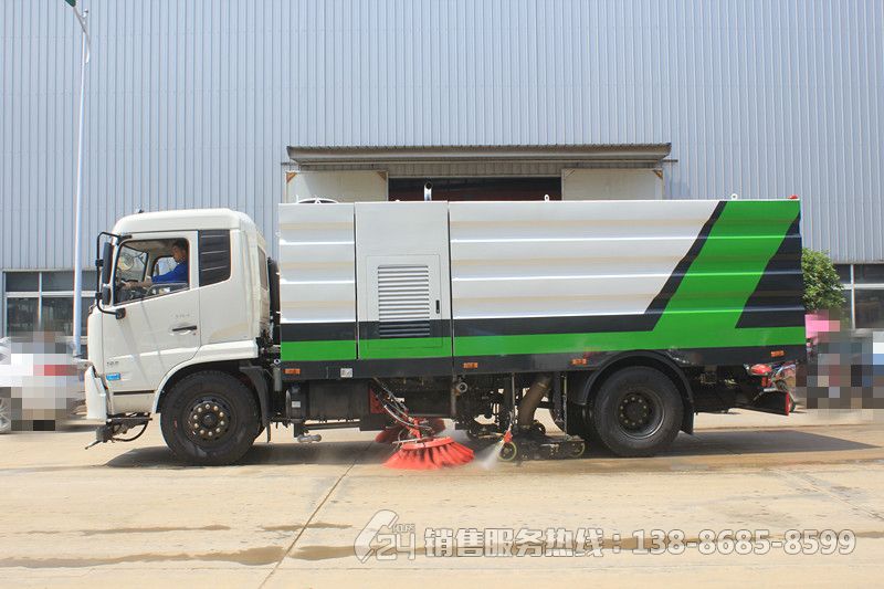 東風(fēng)天錦9+7方洗掃車