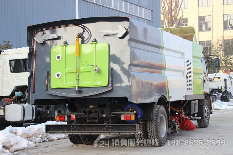 五十鈴9+7方洗掃車