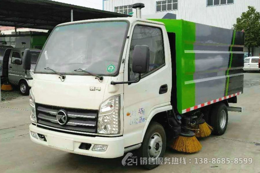 凱馬小型3噸掃路車