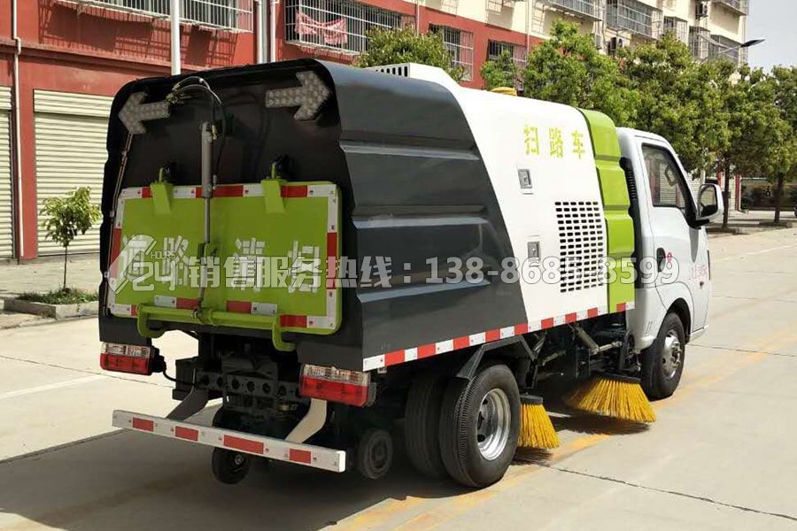 東風(fēng)途逸2噸小型掃路車