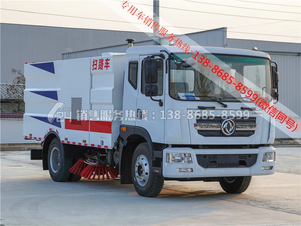 東風(fēng)多利卡D9掃路車