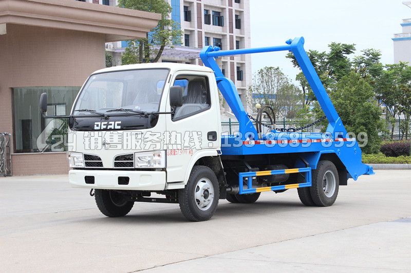 東風(fēng)小多利卡擺臂垃圾車(chē)