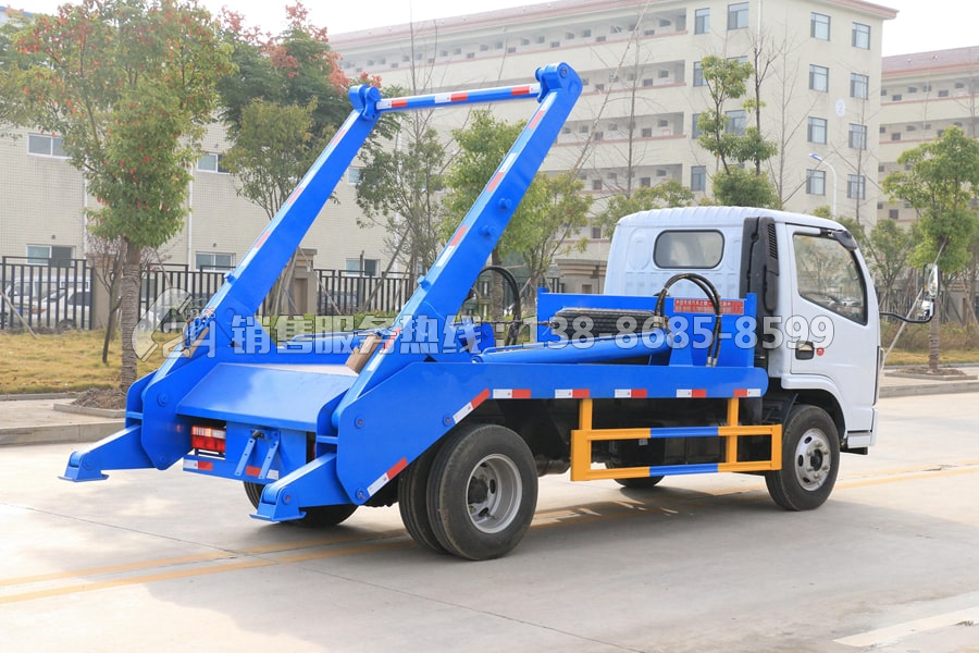 國六-東風多利卡3噸擺臂垃圾車