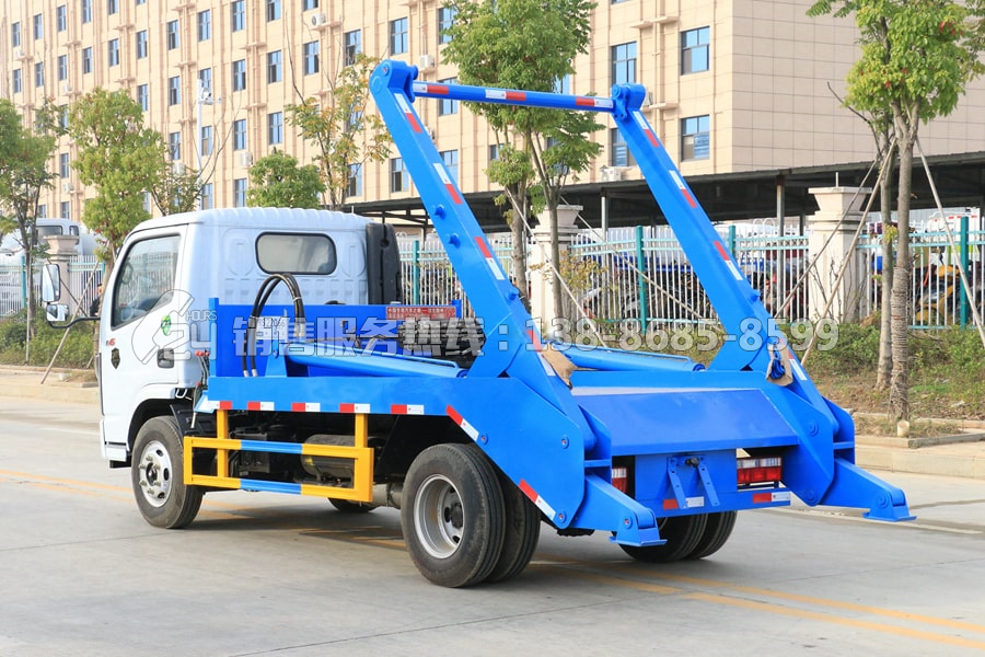 國六-東風多利卡3噸擺臂垃圾車