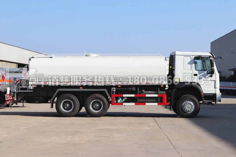 重汽HOWO后雙橋20方灑水車