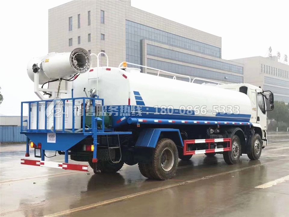 柳汽乘龍M3小三軸灑水車18立方-帶30米霧炮