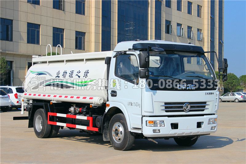 東風(fēng)多利卡D7灑水車8方