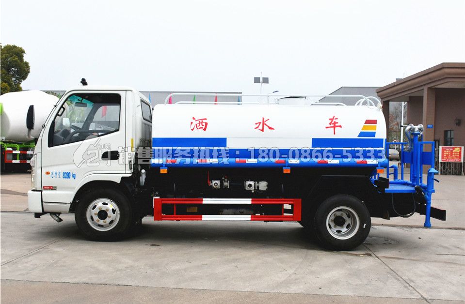 凱馬福運(yùn)來(lái)5方灑水車