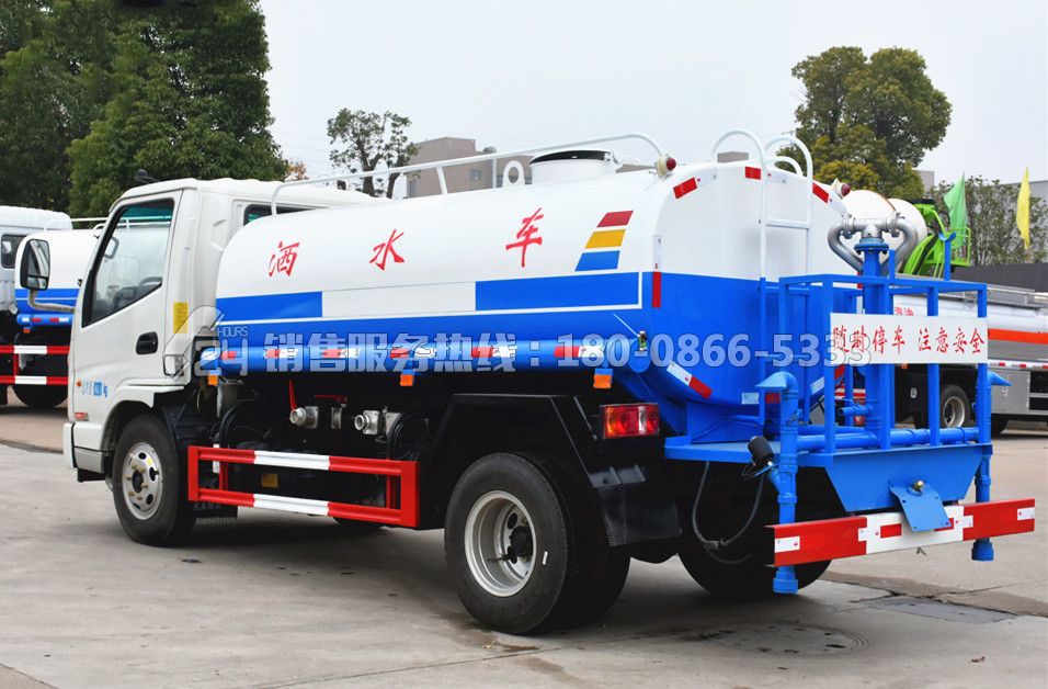 凱馬福運(yùn)來(lái)5方灑水車