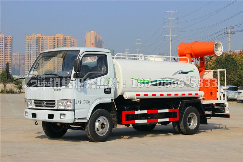 東風多利卡D6灑水車4.5方－帶30米霧炮