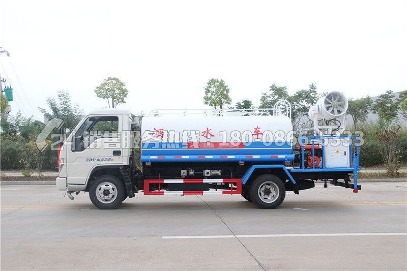 福田時(shí)代灑水車(chē)4方-帶30米霧炮