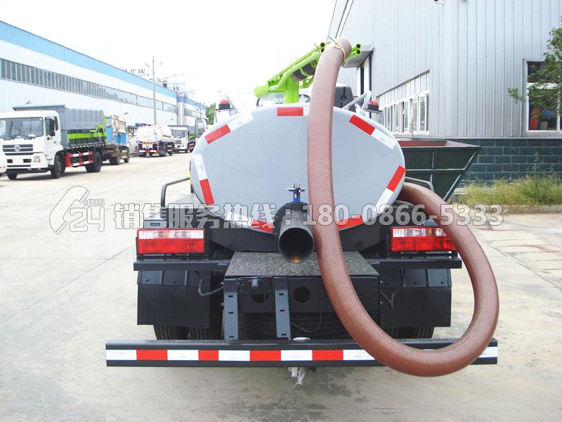 國(guó)六-東風(fēng)多利卡吸糞車(chē)2方