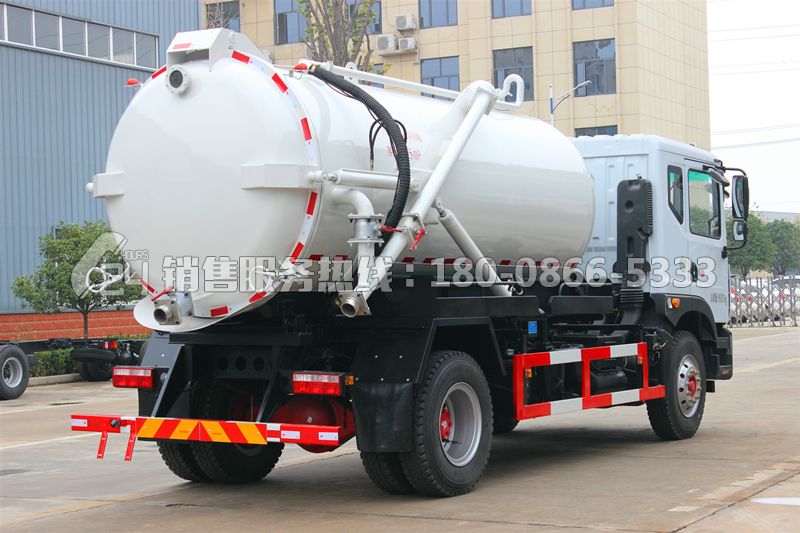 東風(fēng)多利卡D9吸污車11立方