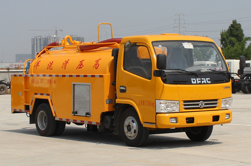 東風多利卡D6清洗吸糞車1.2+3.8方