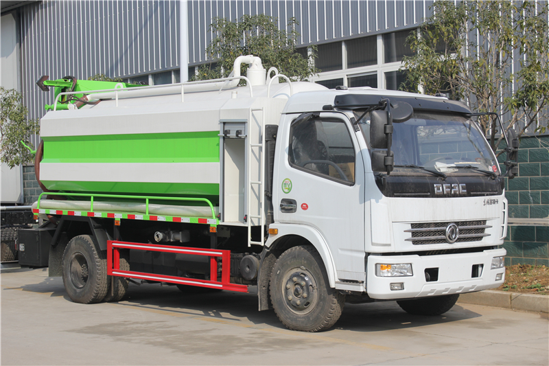 東風多利卡D7清洗吸污車3+9方