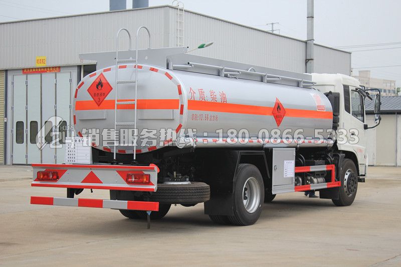 東風(fēng)天錦運(yùn)油車