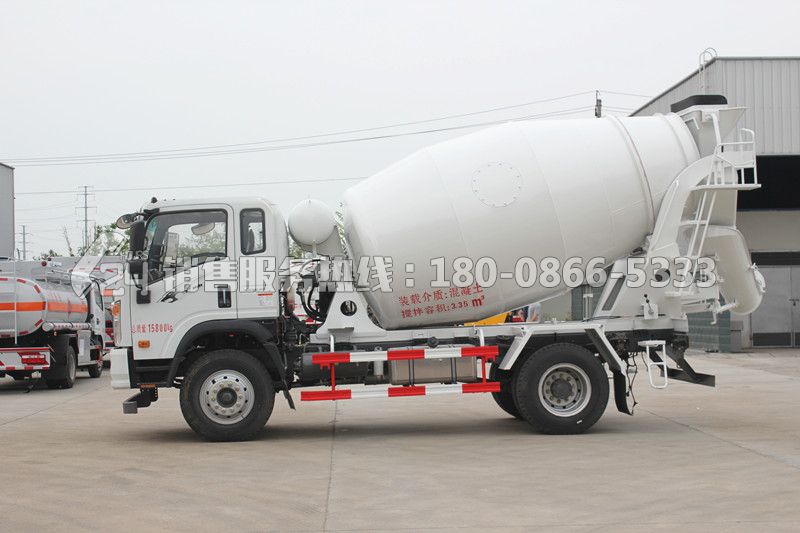 重汽王牌攪拌車6方