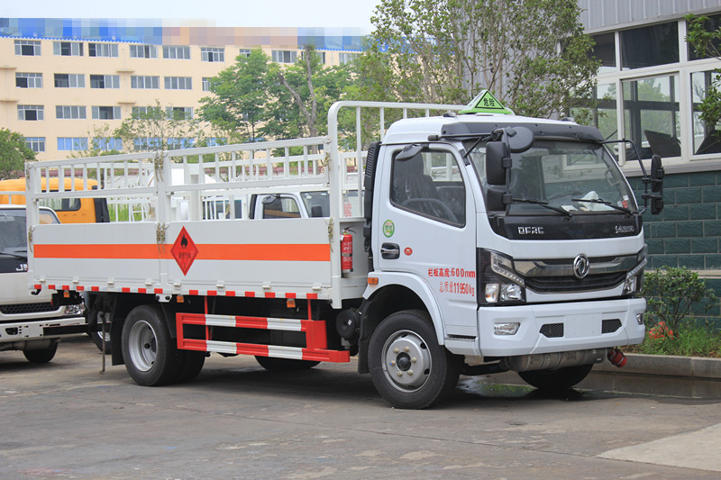 國六-東風(fēng)多利卡5米2氣瓶運(yùn)輸車