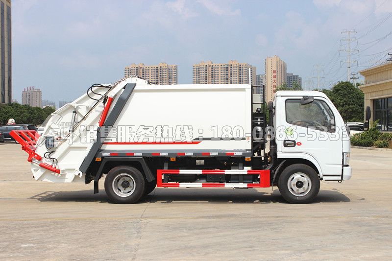 東風(fēng)多利卡5方后裝壓縮垃圾車