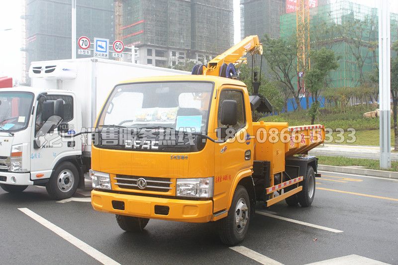 東風(fēng)多利卡D6清淤車(chē)